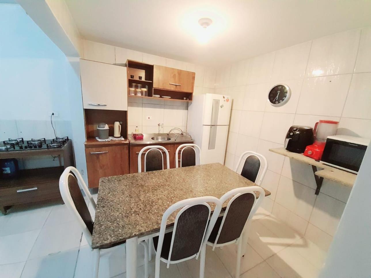 Casa Em Condominio, Com Piscina, Parquinho Infantil, Internet 500mb, Ideal Familia, Garagem 2 Carros, Com 2 Quartos Sendo 1 Suite, Com Smart Tv, 400m Da *