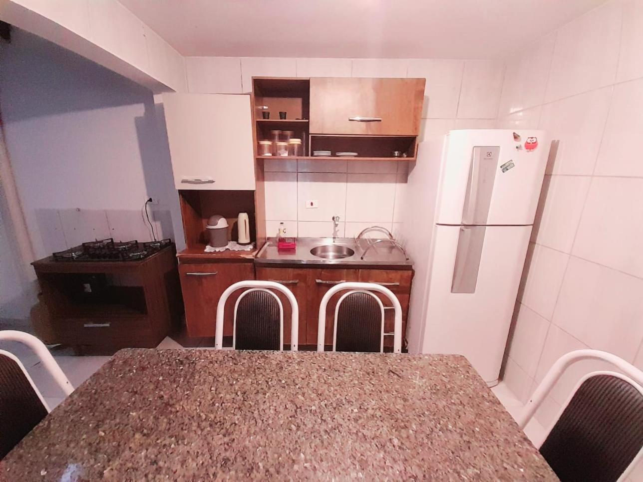 Casa Em Condominio, Com Piscina, Parquinho Infantil, Internet 500mb, Ideal Familia, Garagem 2 Carros, Com 2 Quartos Sendo 1 Suite, Com Smart Tv, 400m Da