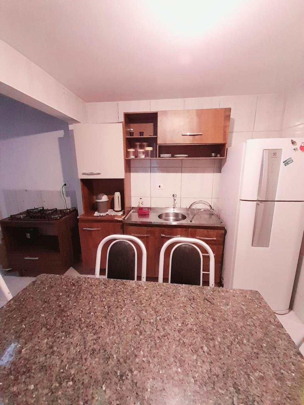 Casa Em Condominio, Com Piscina, Parquinho Infantil, Internet 500mb, Ideal Familia, Garagem 2 Carros, Com 2 Quartos Sendo 1 Suite, Com Smart Tv, 400m Da * Matinhos