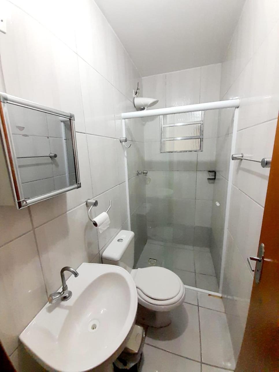 Holiday home Casa Em Condominio, Com Piscina, Parquinho Infantil, Internet 500mb, Ideal Familia, Garagem 2 Carros, Com 2 Quartos Sendo 1 Suite, Com Smart Tv, 400m Da