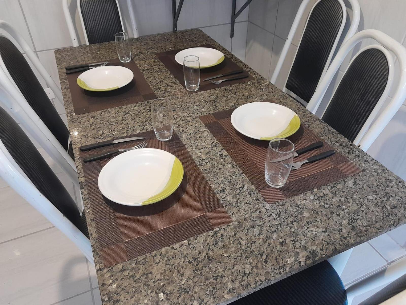 Holiday home Casa Em Condominio, Com Piscina, Parquinho Infantil, Internet 500mb, Ideal Familia, Garagem 2 Carros, Com 2 Quartos Sendo 1 Suite, Com Smart Tv, 400m Da *